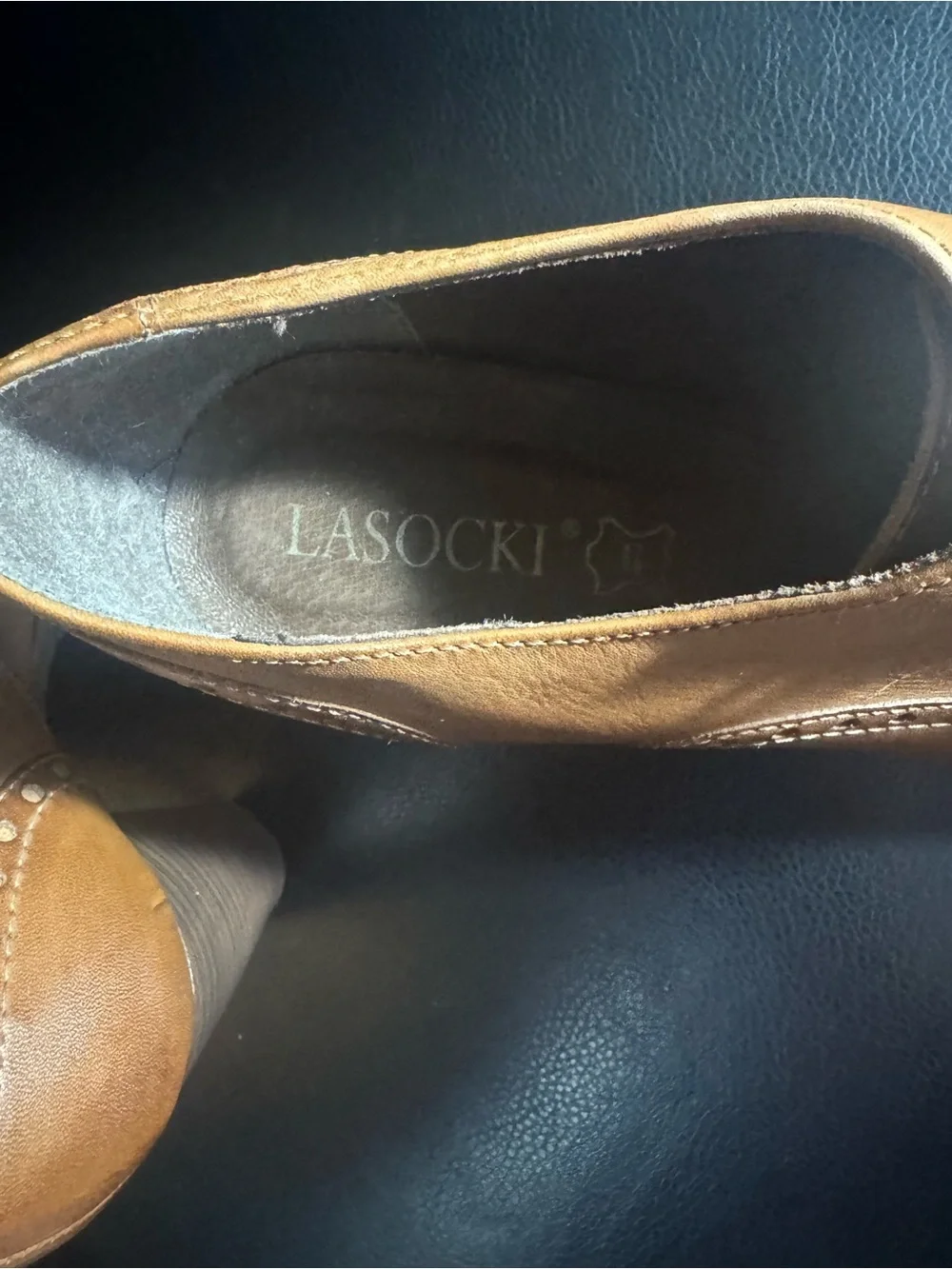 Lasocki women’s heeled shoes. Genuine leather classic style, professional